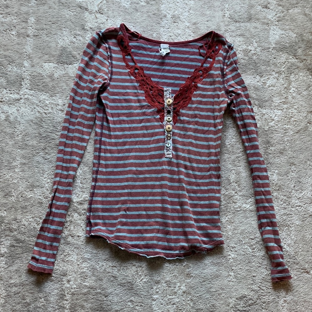 Free People v-neck tshirt